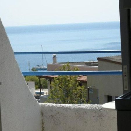 Efrosyni Apartments Agia Marina  Esterno foto