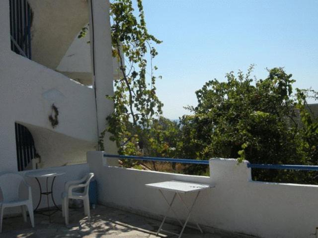 Efrosyni Apartments Agia Marina  Esterno foto