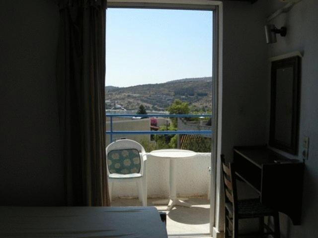 Efrosyni Apartments Agia Marina  Esterno foto