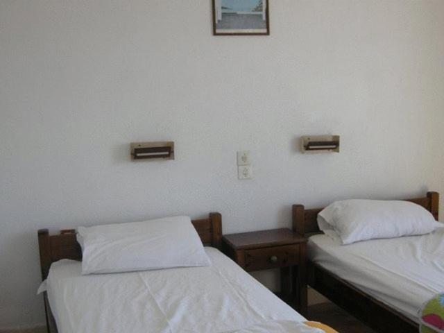 Efrosyni Apartments Agia Marina  Esterno foto