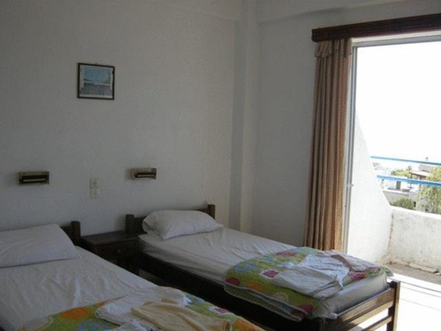 Efrosyni Apartments Agia Marina  Esterno foto
