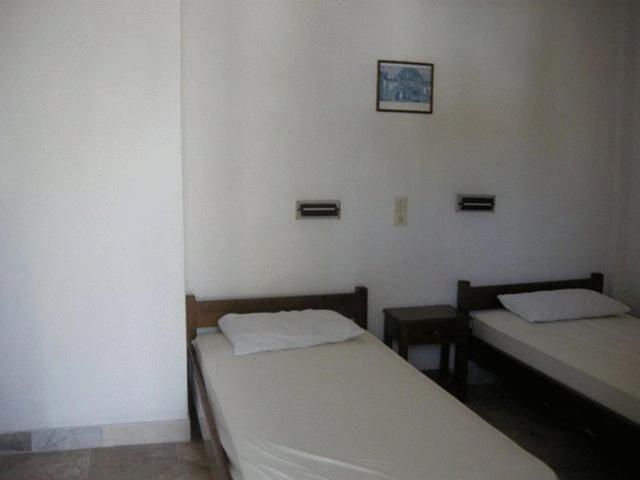 Efrosyni Apartments Agia Marina  Esterno foto