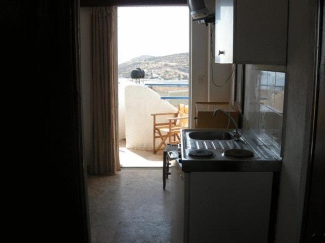 Efrosyni Apartments Agia Marina  Esterno foto